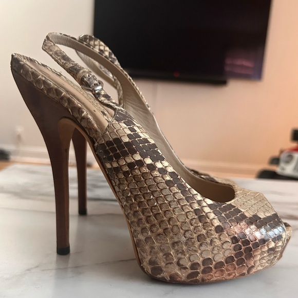 Authentic Gucci Snake Print Platform Pumps - Picture 3 of 8